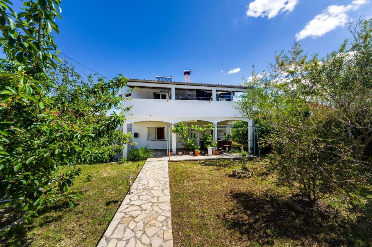 Apartments With A Parking Space Nin, Zadar - 10414 Exterior photo