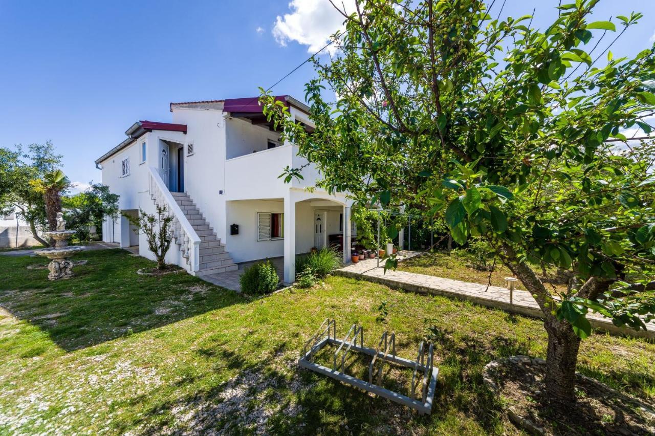 Apartments With A Parking Space Nin, Zadar - 10414 Exterior photo